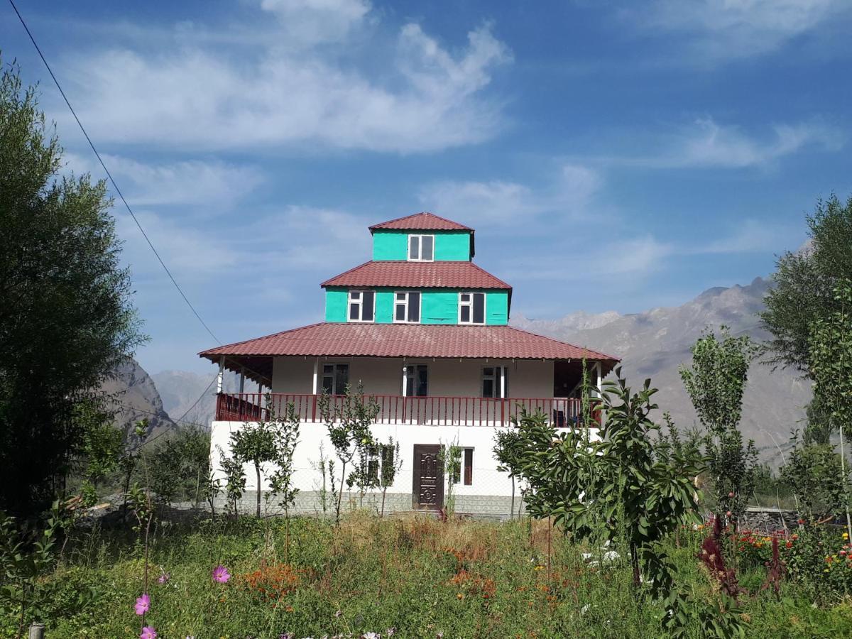 Hostel Muborak Rushan エクステリア 写真